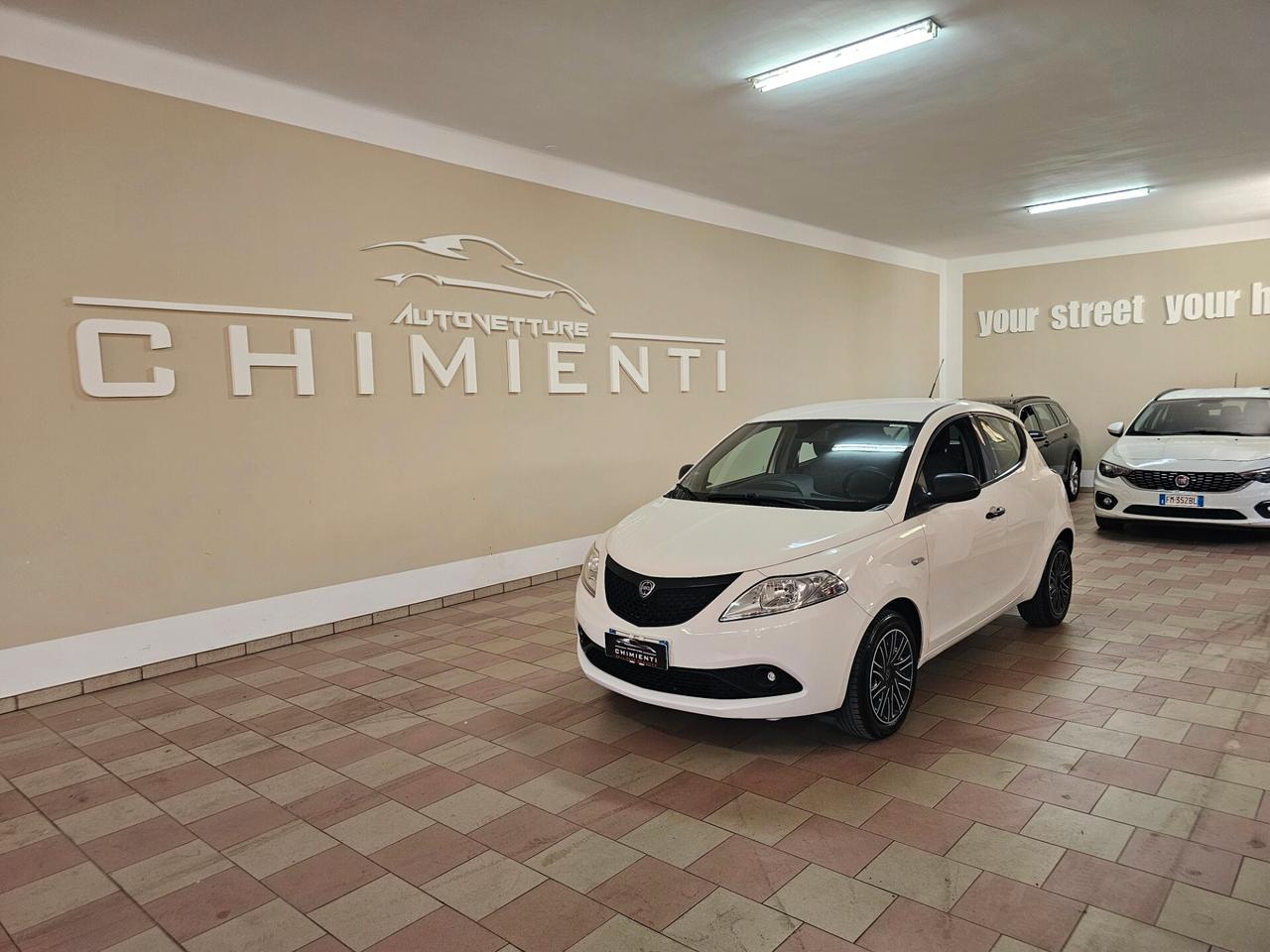 Lancia Ypsilon 1.2 69 CV 5 porte Gold