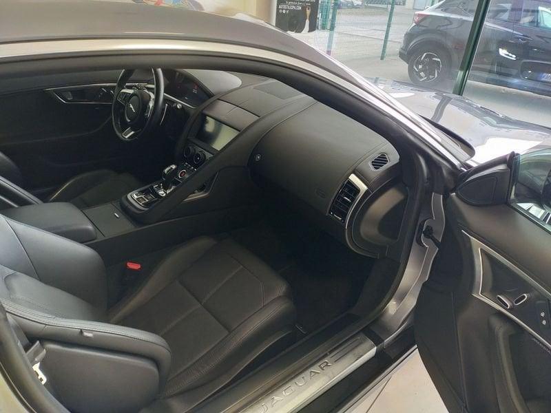Jaguar F-Type F-Type 2.0 aut. Coupé 300 CV RWD