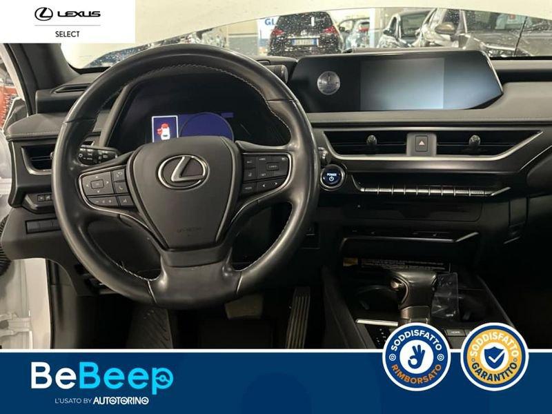 Lexus UX 2.0 PREMIUM 4WD CVT