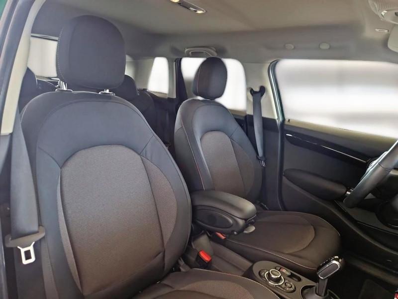 MINI COOPER CLASSIC 5 PORTE BERLINA