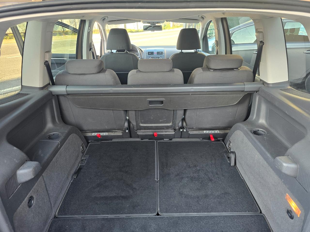 Volkswagen Touran 2.0 TDI 140 CV DSG Highline