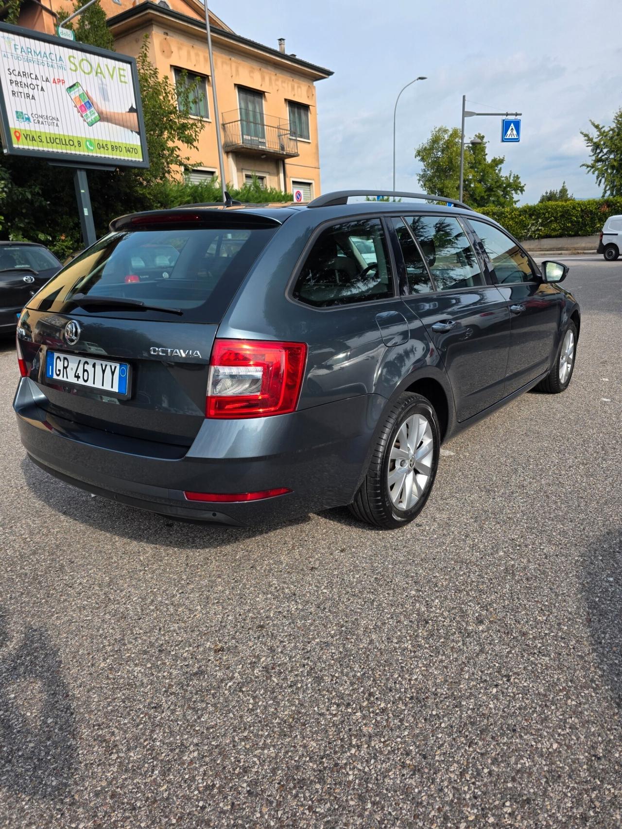 Skoda Octavia 2.0 TDI SCR 150 CV DSG Wagon Executive