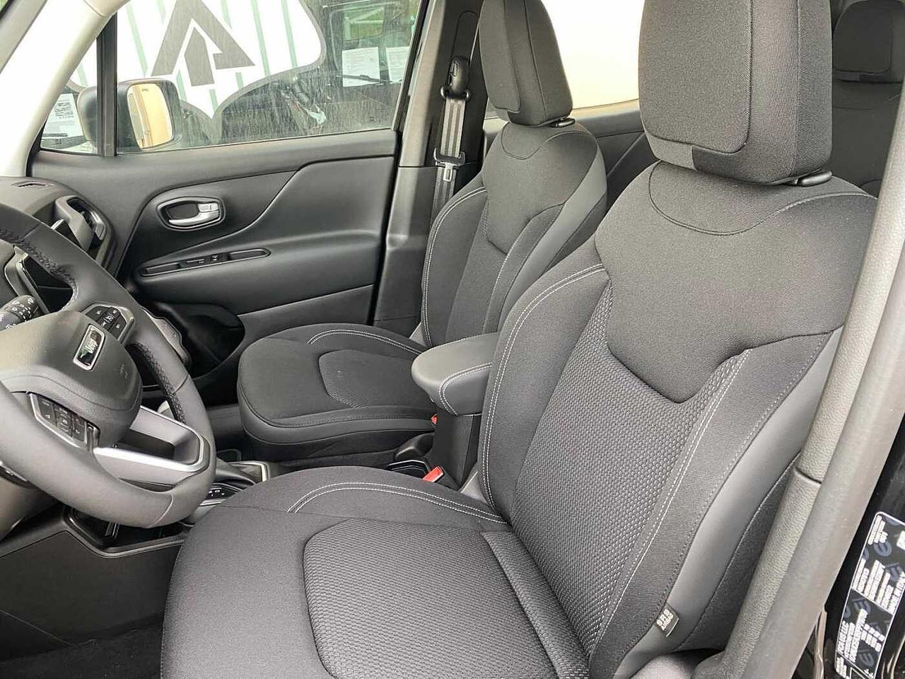 Jeep Renegade 1.5 Turbo T4 MHEV Altitude