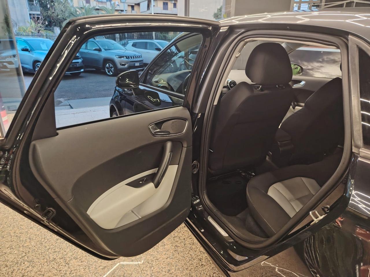 Audi A1 SPB 1.6 TDI S tronic Attraction