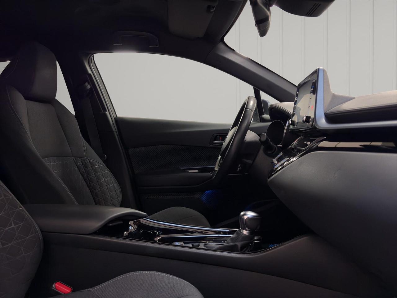 Toyota C-HR 1.8h Trend e-cvt