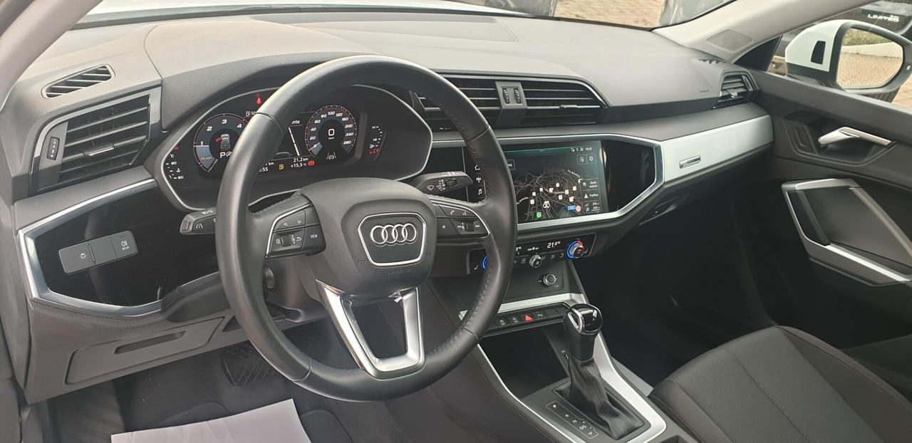 Audi Q3 1.5 TFSI 150 CV Business