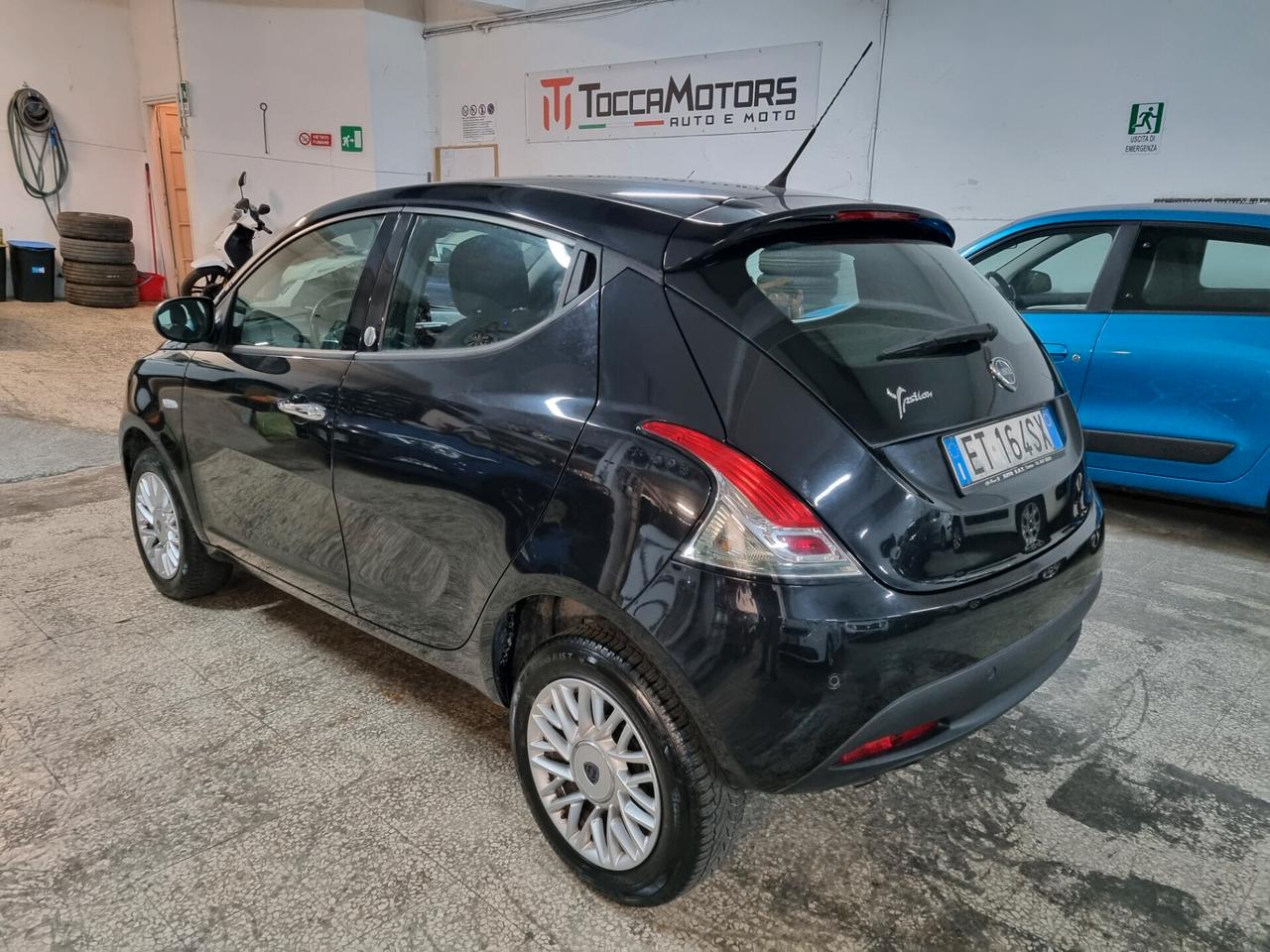 Lancia Ypsilon 0.9 TwinAir 85CV 5P Ecochic Gold