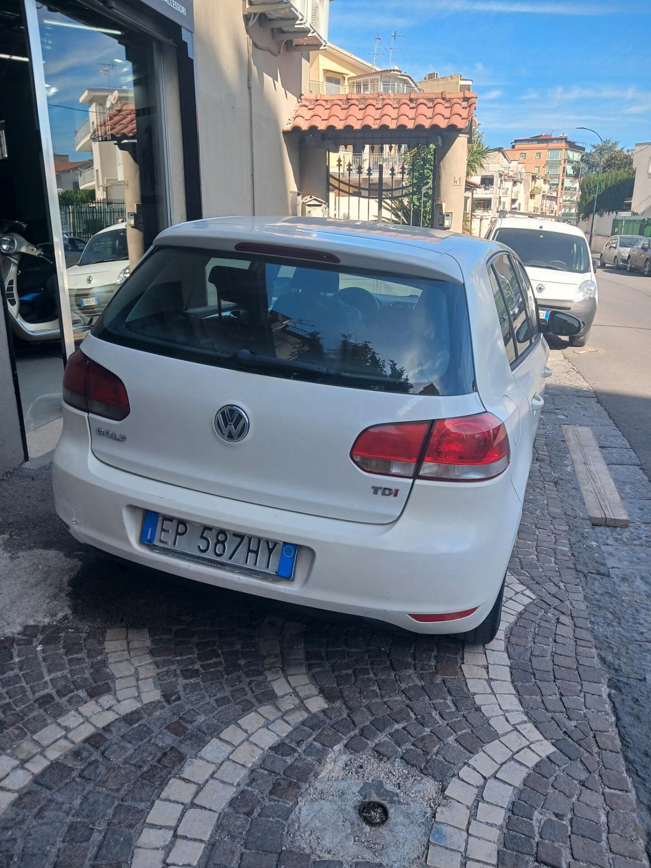 Volkswagen Golf 1.6 TDf