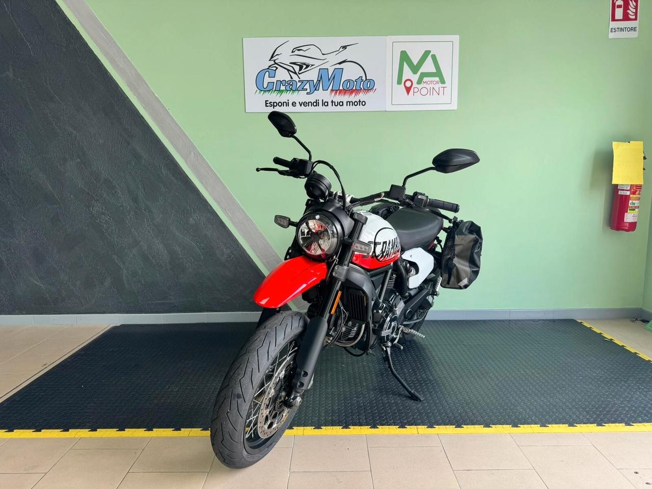 Ducati Scrambler 800 MOTARD