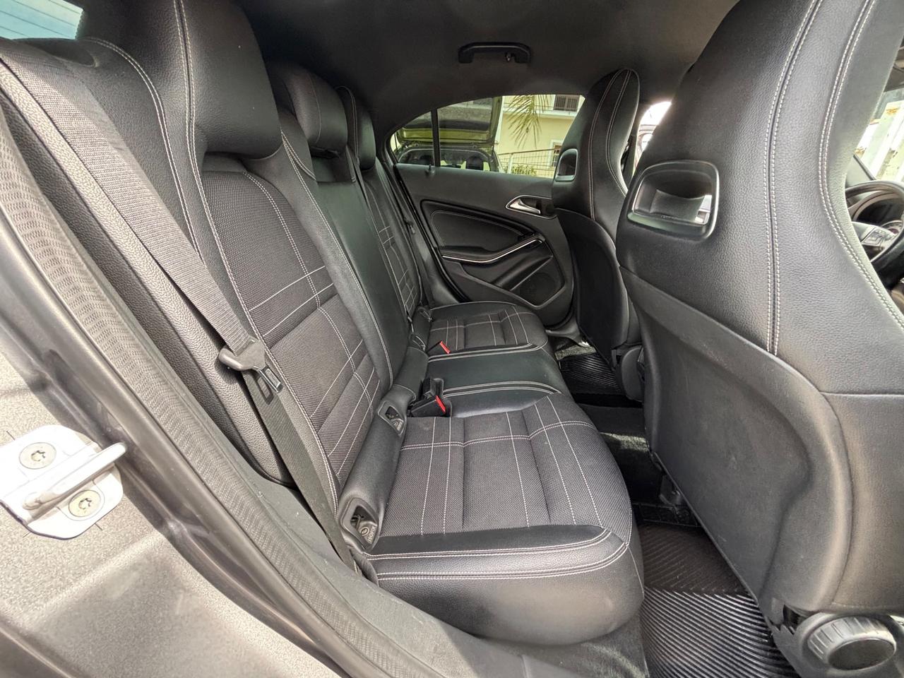 MERCEDES CLASSE A-180 109 CV AUTOMATICA FULL OPT
