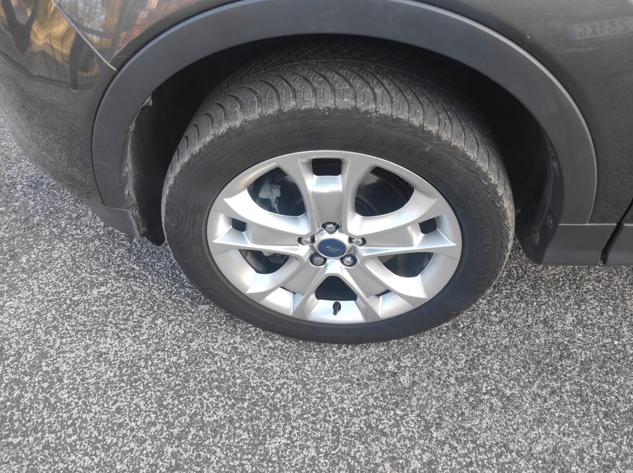 Ford Kuga 2.0 TDCI 150 CV S&S 4WD Powershift Titanium