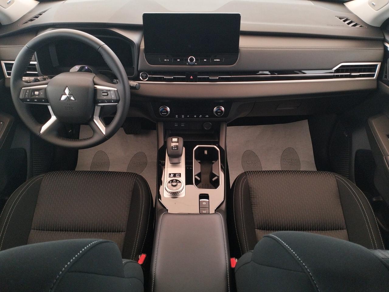Mitsubishi Outlander DISPONIBILE IN VARIE COLORAZIONI E ALLESTIMENTI - CONCESSIONARIO UFFICIALE