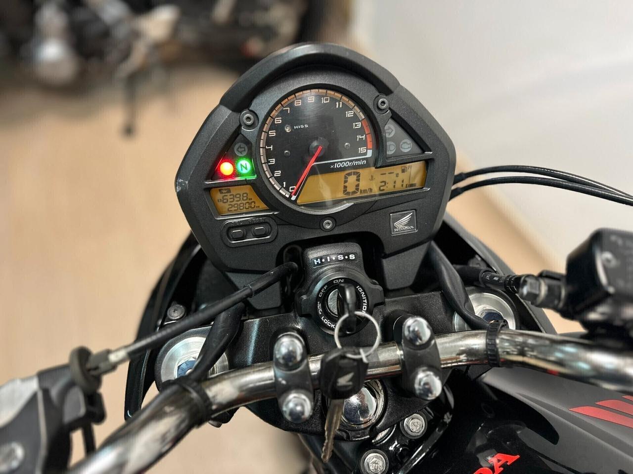 HONDA HORNET 600 - 2010 DA 99€ AL MESE