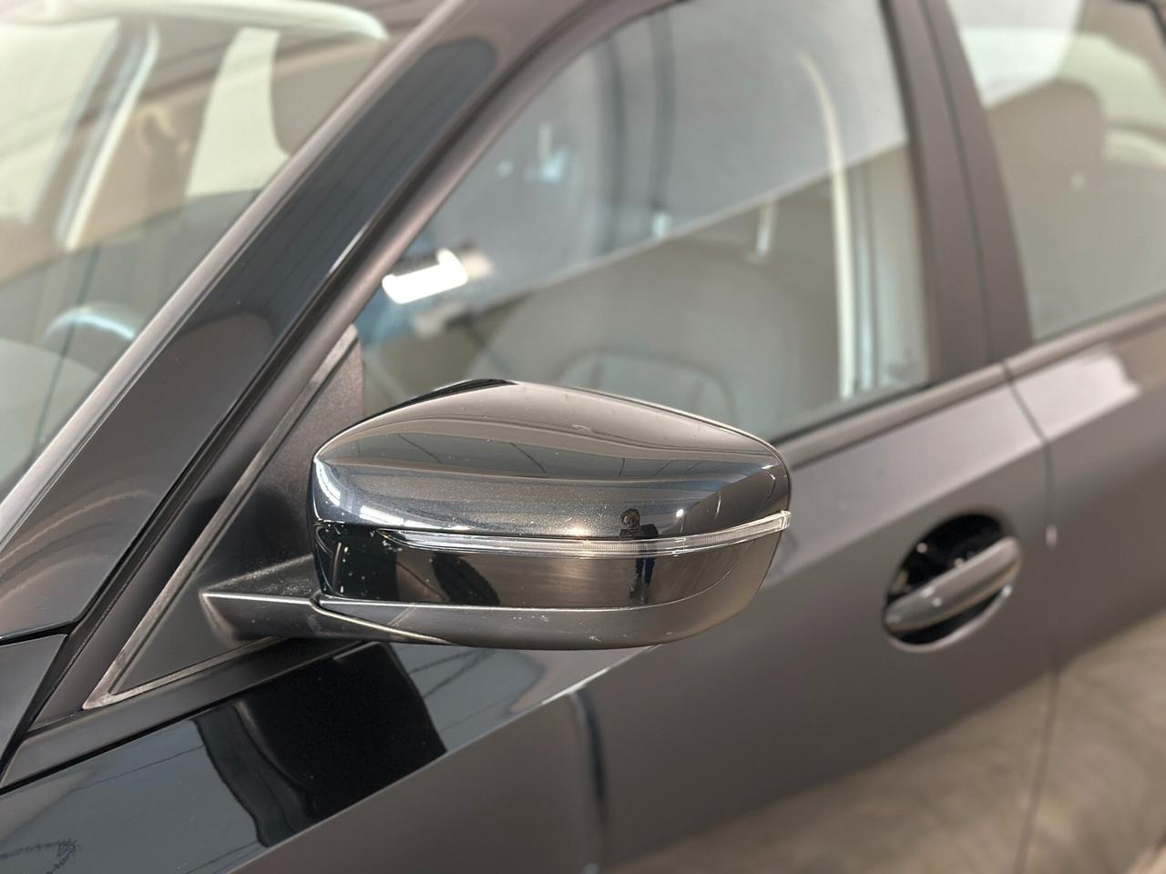 BMW 318 d Touring MHEV Business Advantage auto