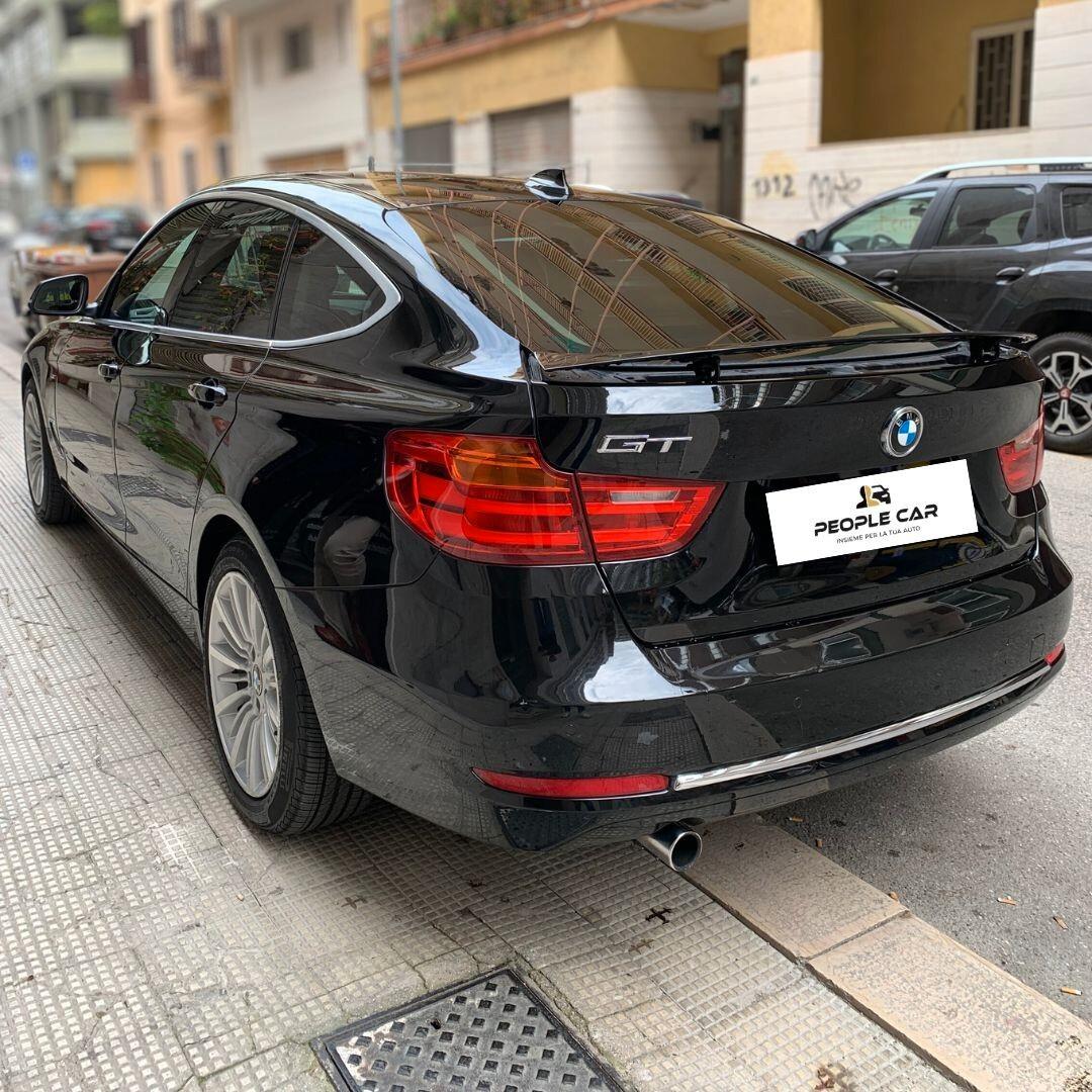 BMW Serie 3 GT 320d Luxury