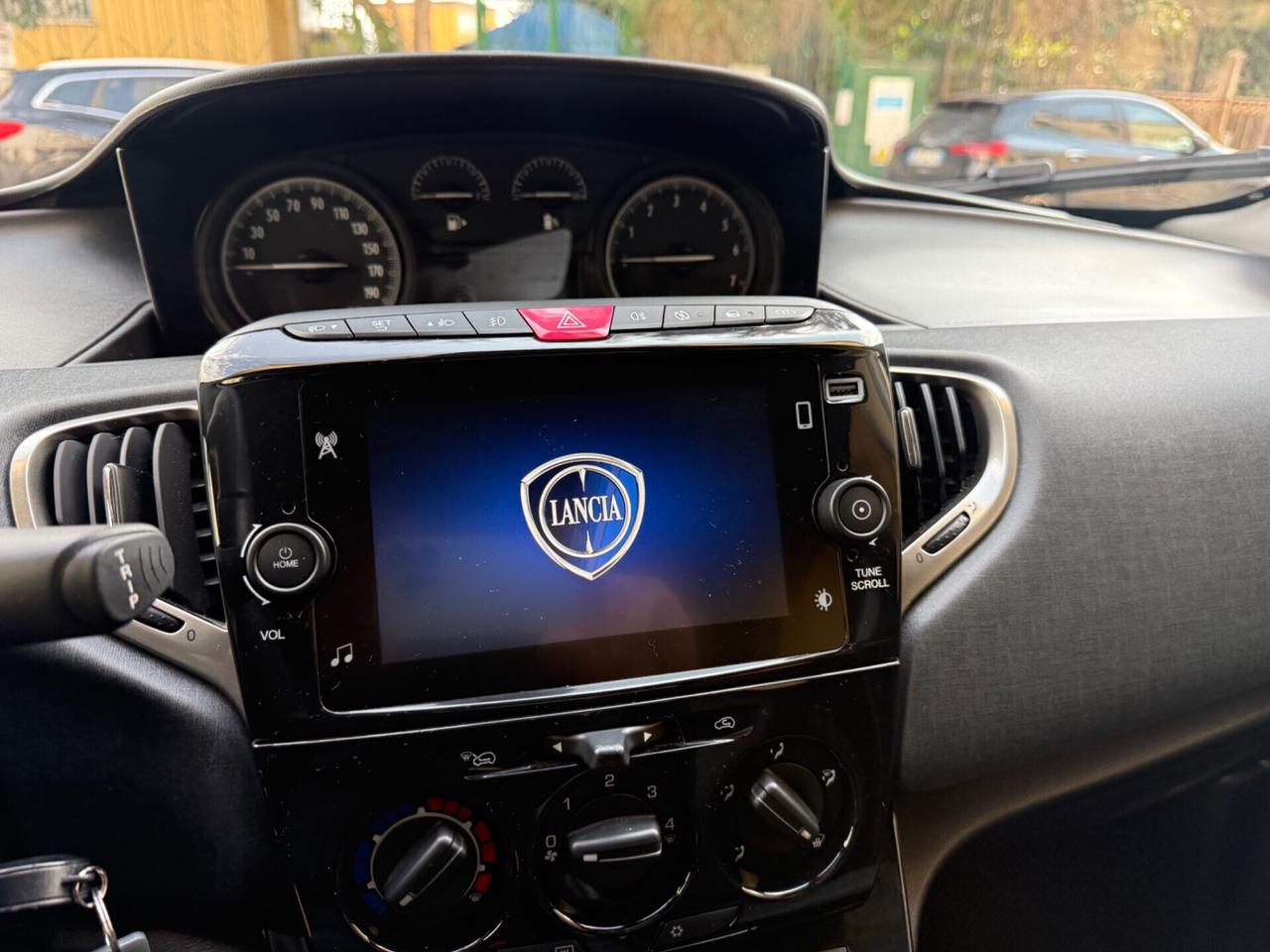 Lancia Ypsilon 2023 - 1.0 FireFly 5 porte S&S Hybrid Gold