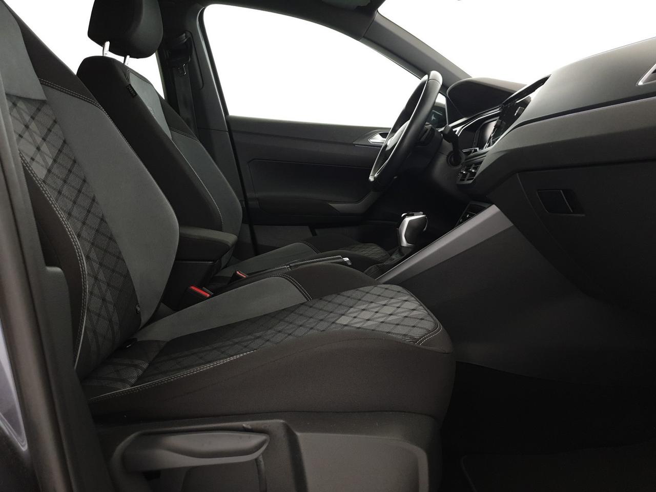 Volkswagen Taigo 1.5 tsi r-line 150cv dsg