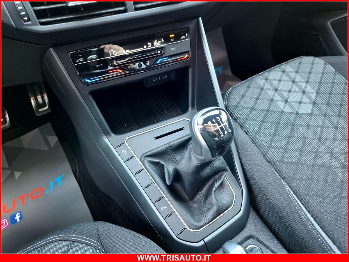 VOLKSWAGEN Taigo 1.0 TSI R-line NEOPATENTATI (TETTO APRIBILE)