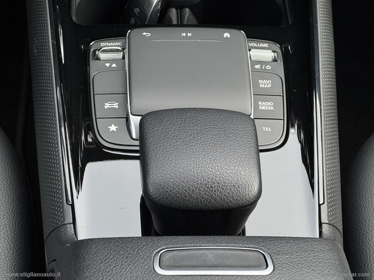 MERCEDES-BENZ GLB 220 d Automatic 4Matic Sport