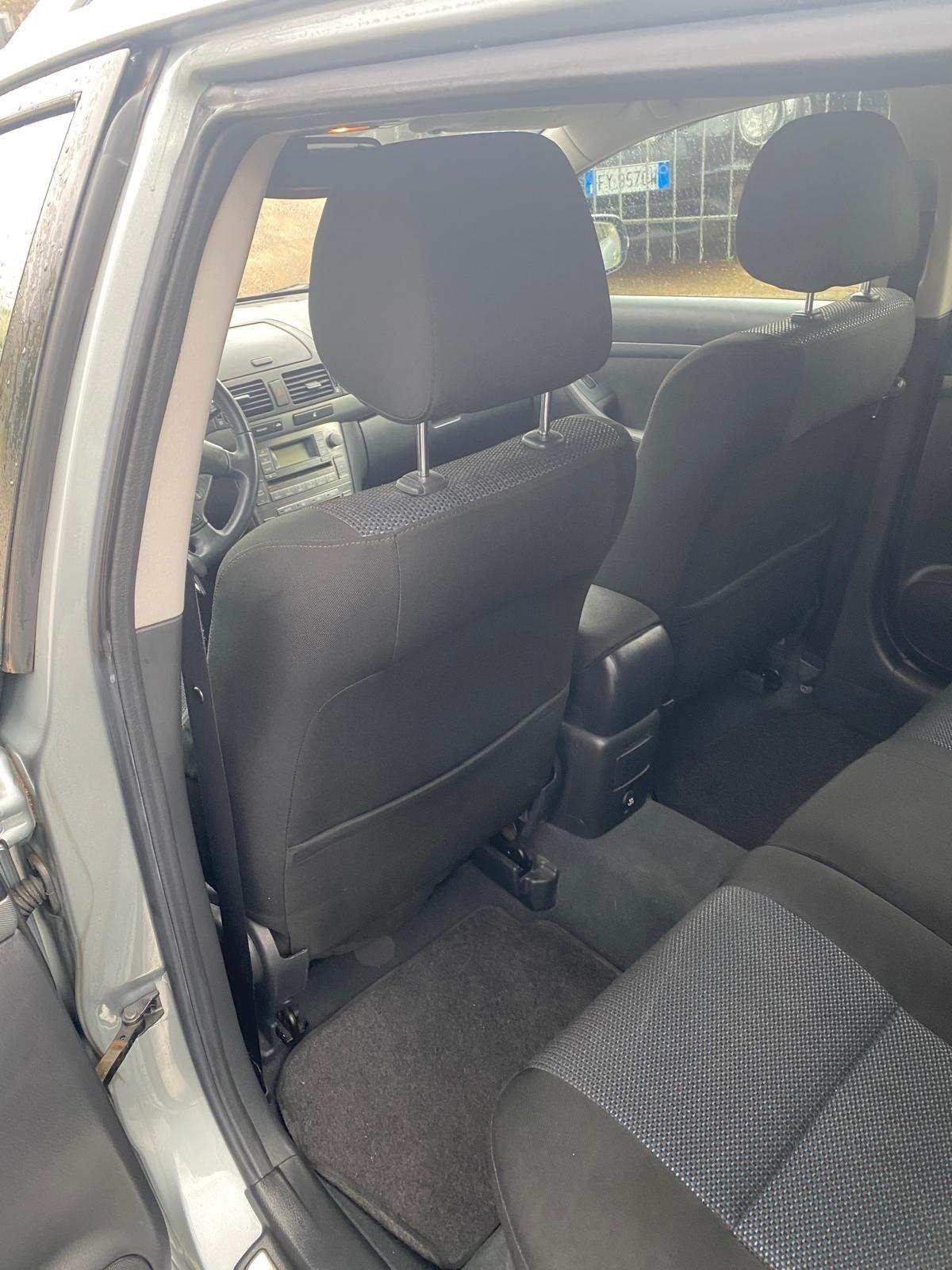 Toyota Avensis 2.0 D-4D Wagon Sol