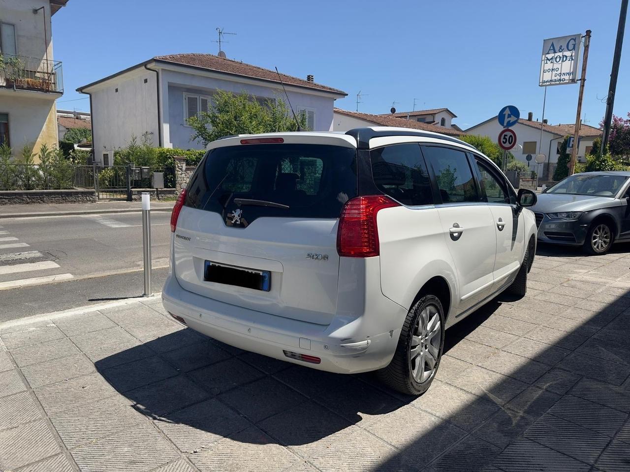 Peugeot 5008 1.6 HDi 112CV Family
