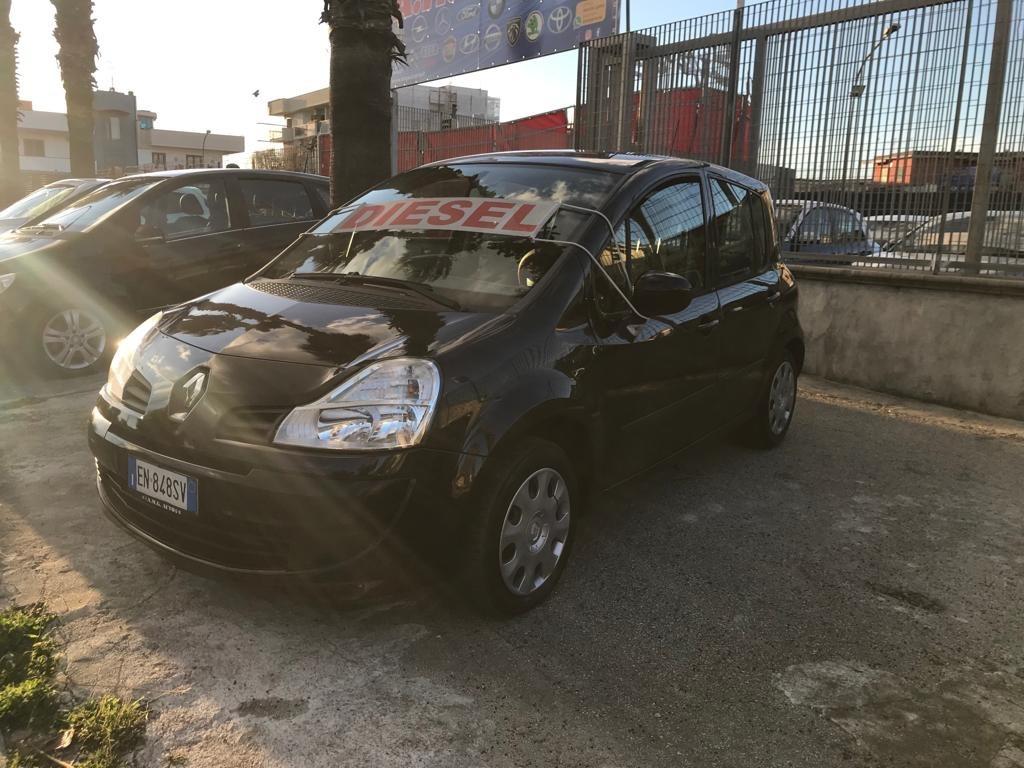 Renault Modus 1.5 dCi 75CV 55 KW Wave auto pari al nuovo