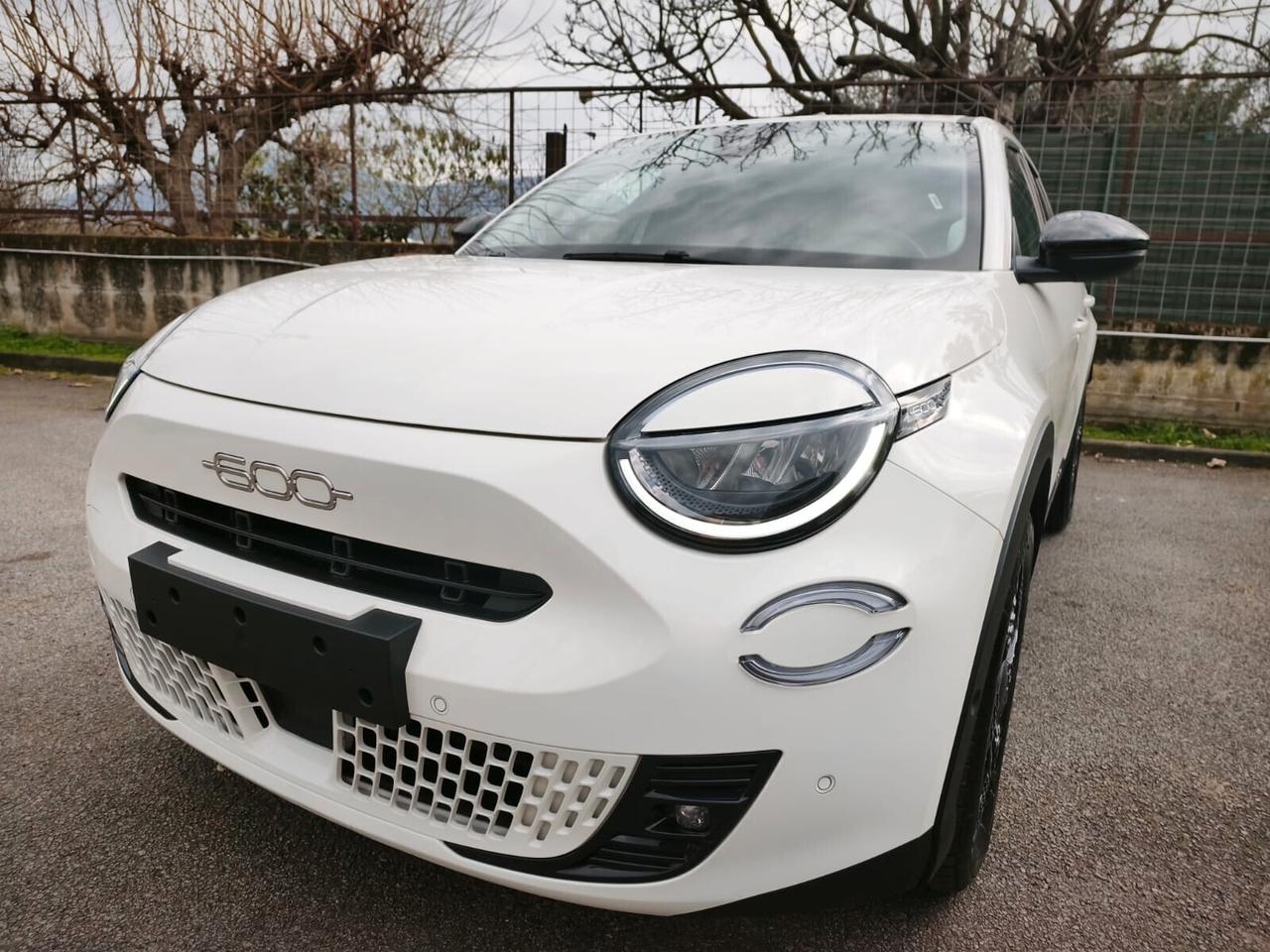 Fiat 600 Hybrid 110 CV DCT MHEV La Prima