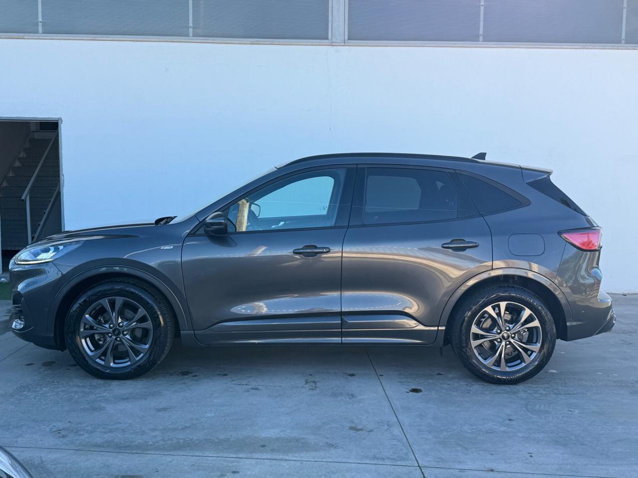 Ford Kuga 1.5 120 CV ST-Line X 2022 leggi descrizione