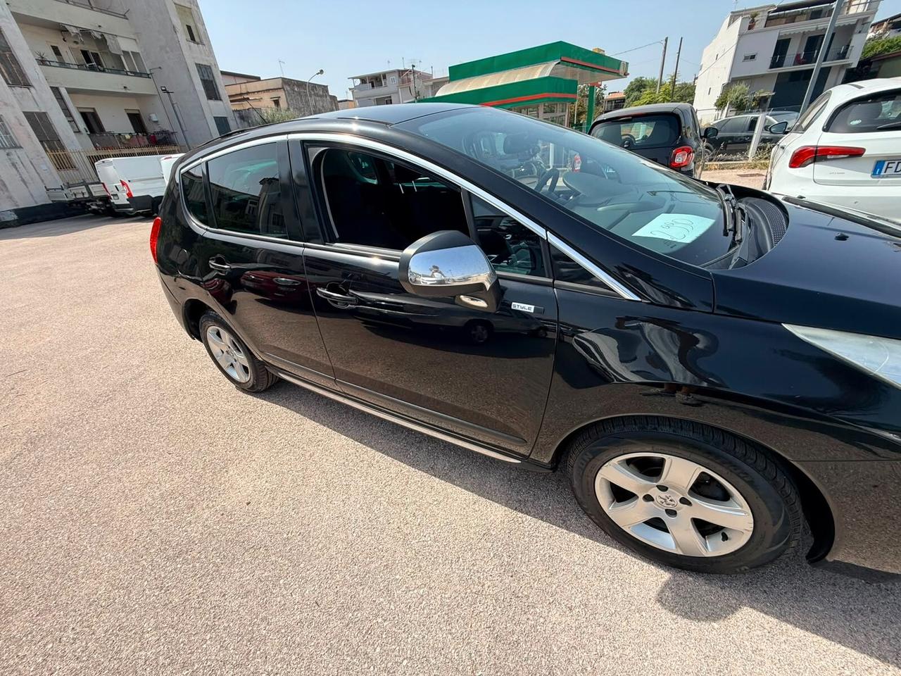 Peugeot 3008 1.6 e-HDi 115CV cambio robotizzato S.&S. Business