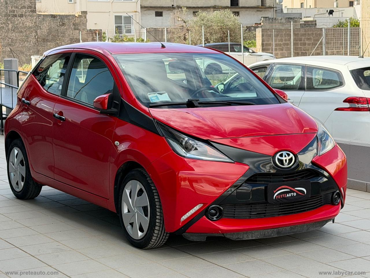 TOYOTA Aygo 1.0 VVT-i 69 CV 5p. x-cool MMT