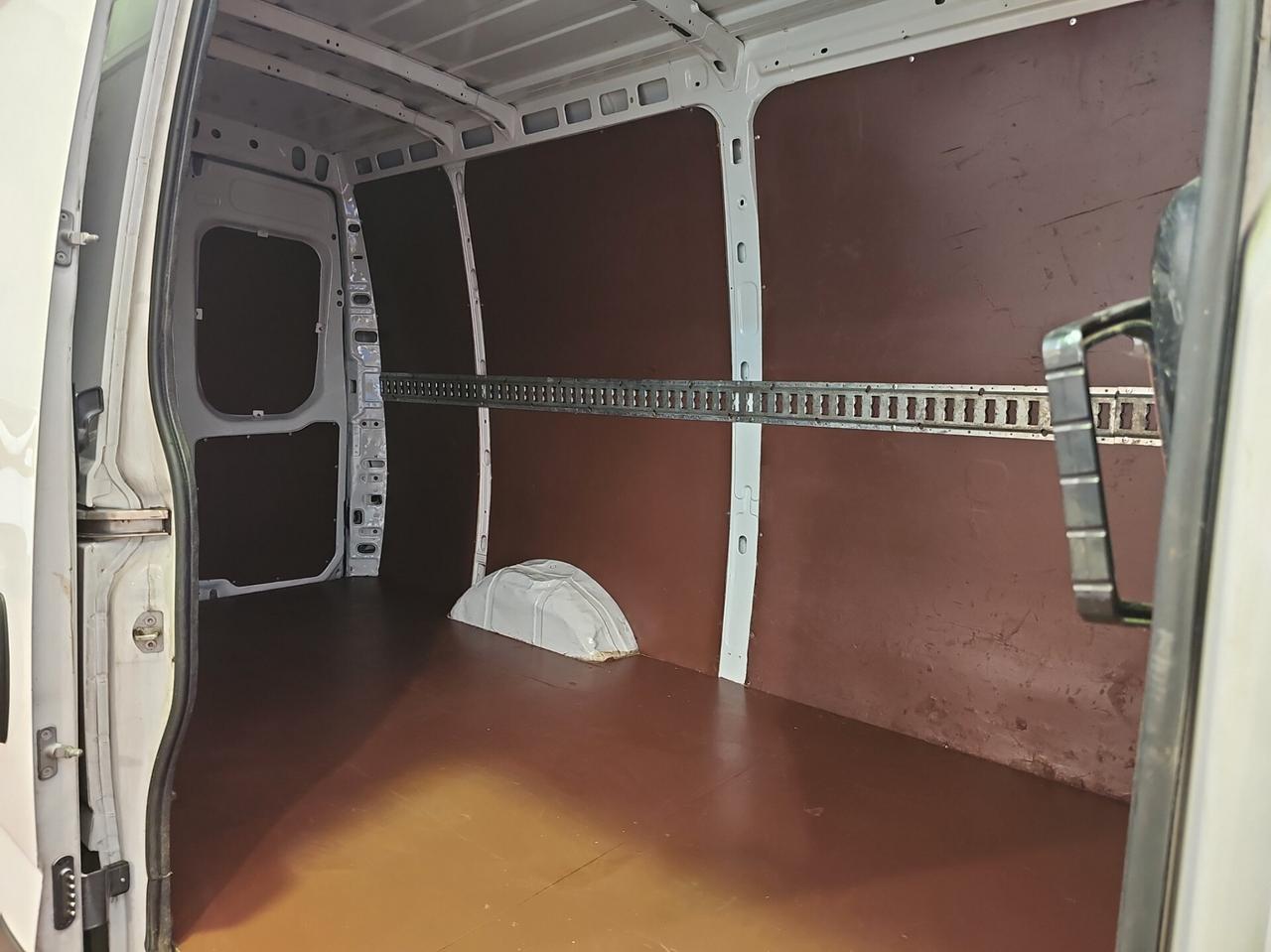 IVECO DAILY 35S14 LH2 PASSO 3520