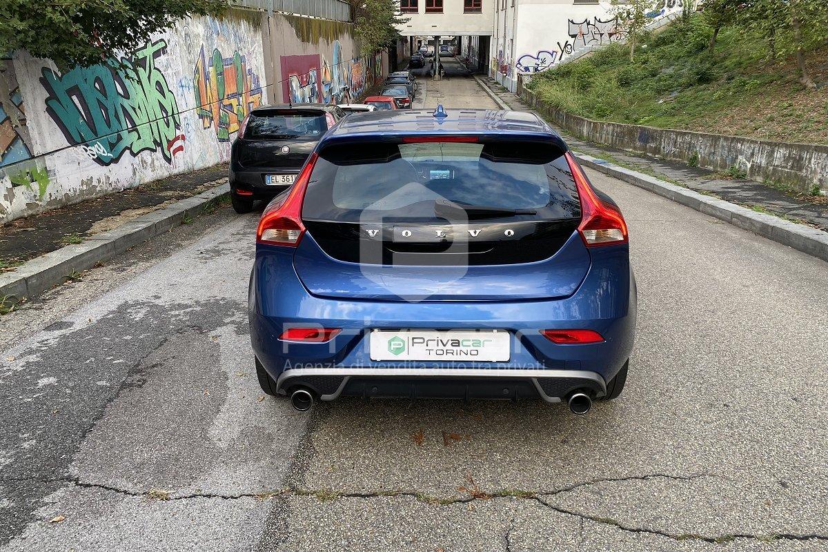 VOLVO V40 T4 R-design Kinetic