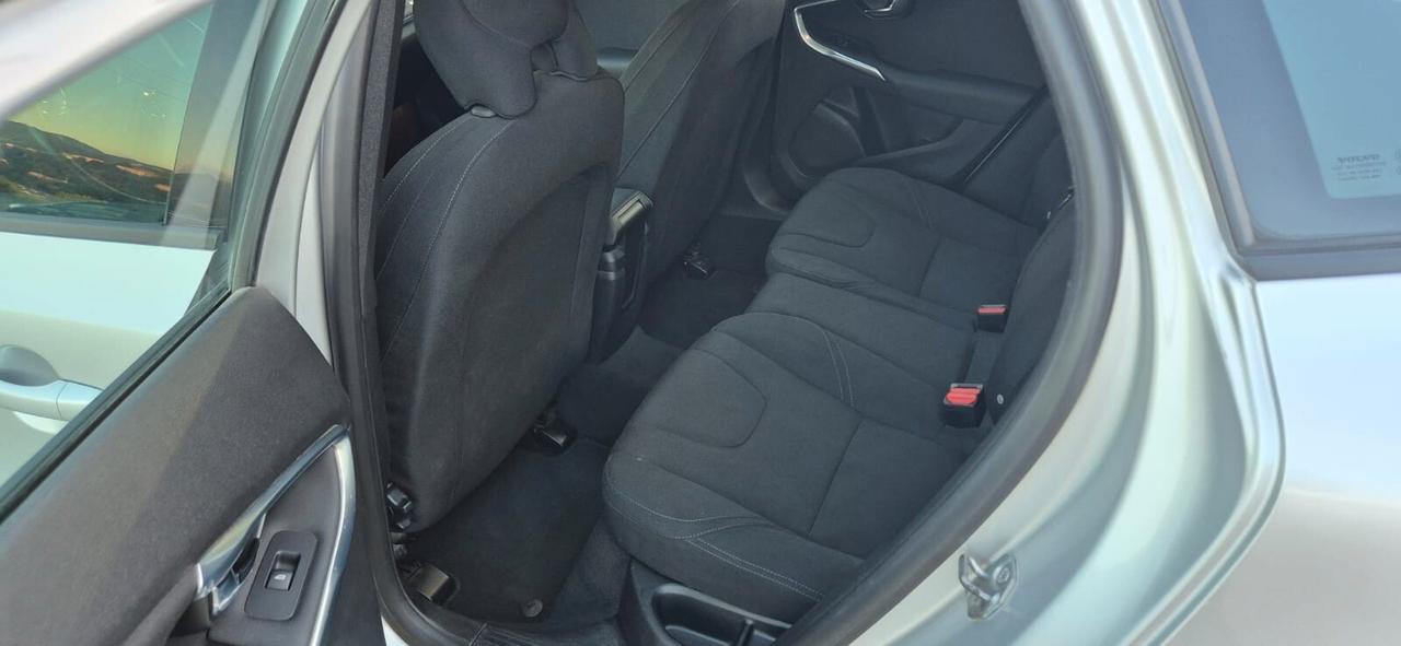 Volvo V40 CrossCountry V40 D2 1.6 Moment.-11/2013