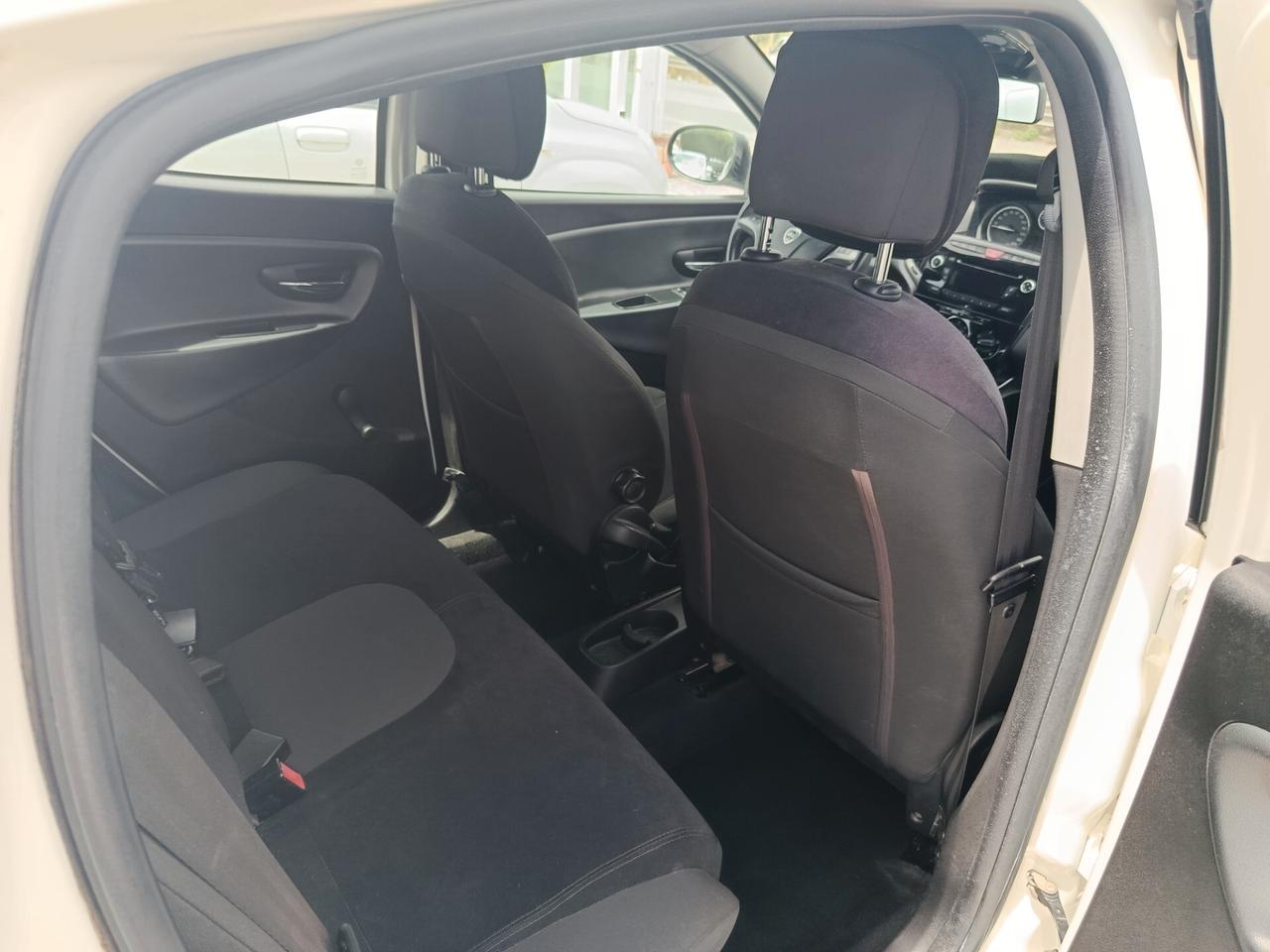 Lancia Ypsilon 1.2 69CV 5 porte S&S Gold