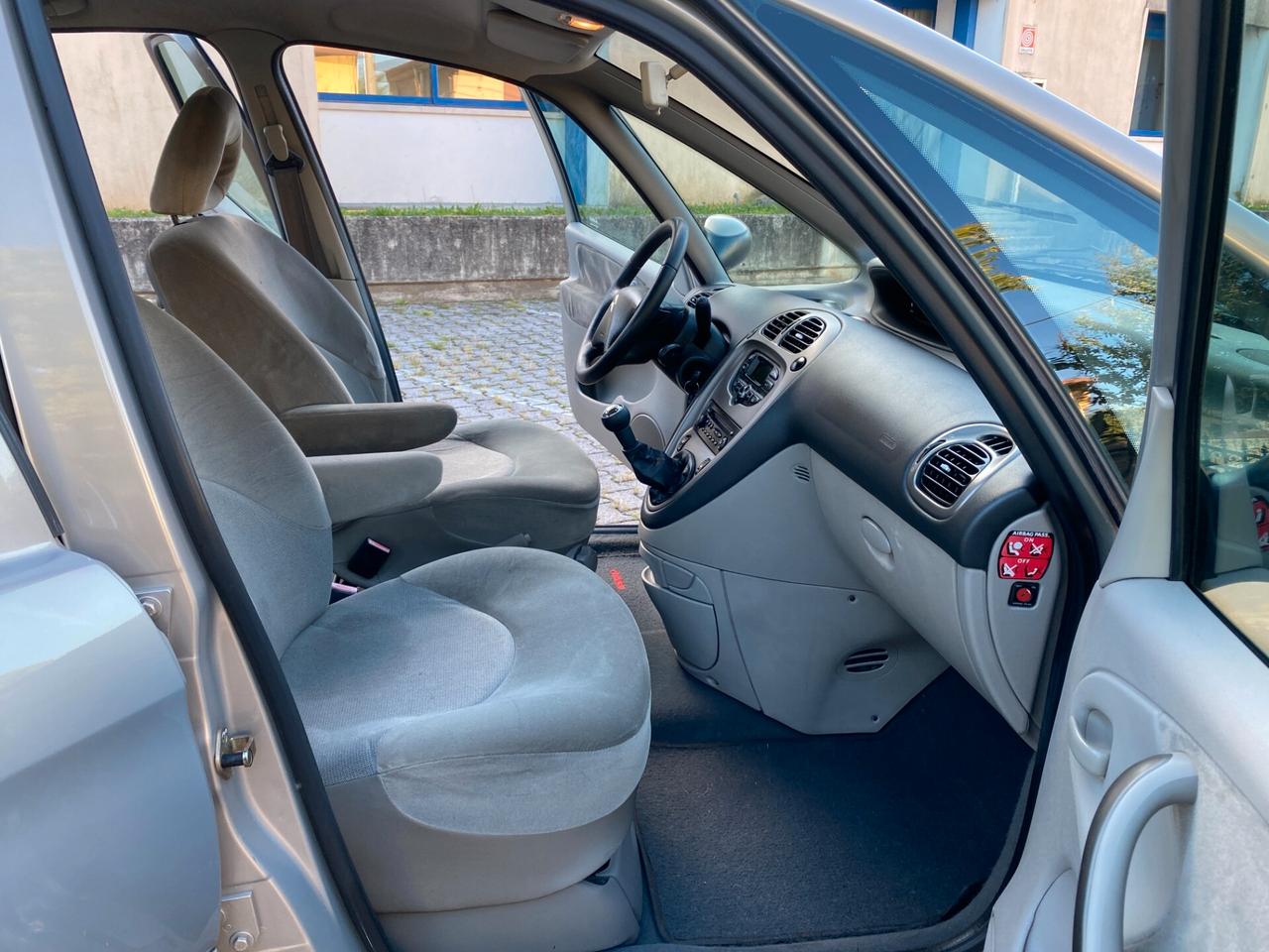 Citroen Xsara Picasso 1.8i GPL Exclusive