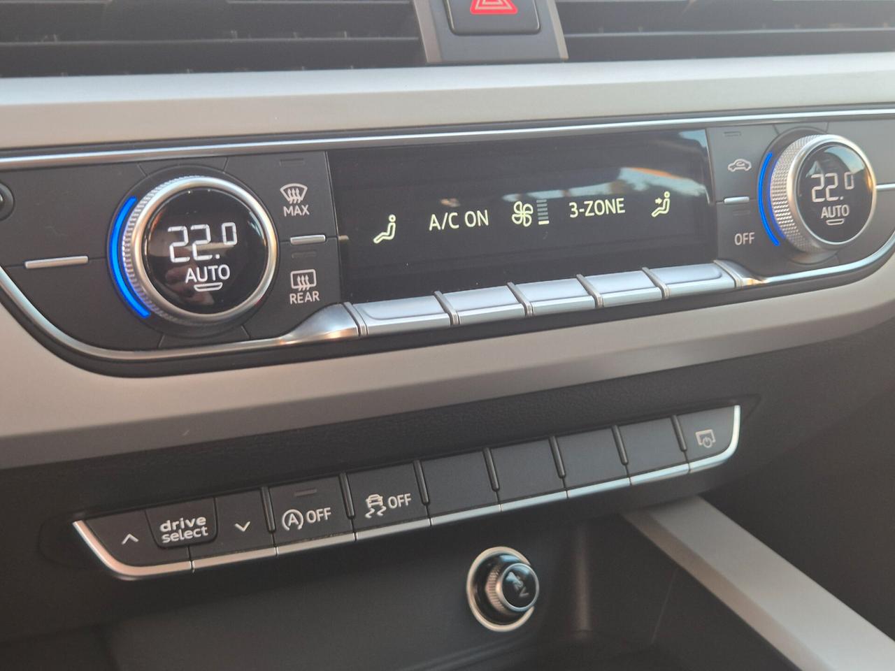 Audi A4 Avant 2.0 TDI 150 CV ultra S tronic Sport