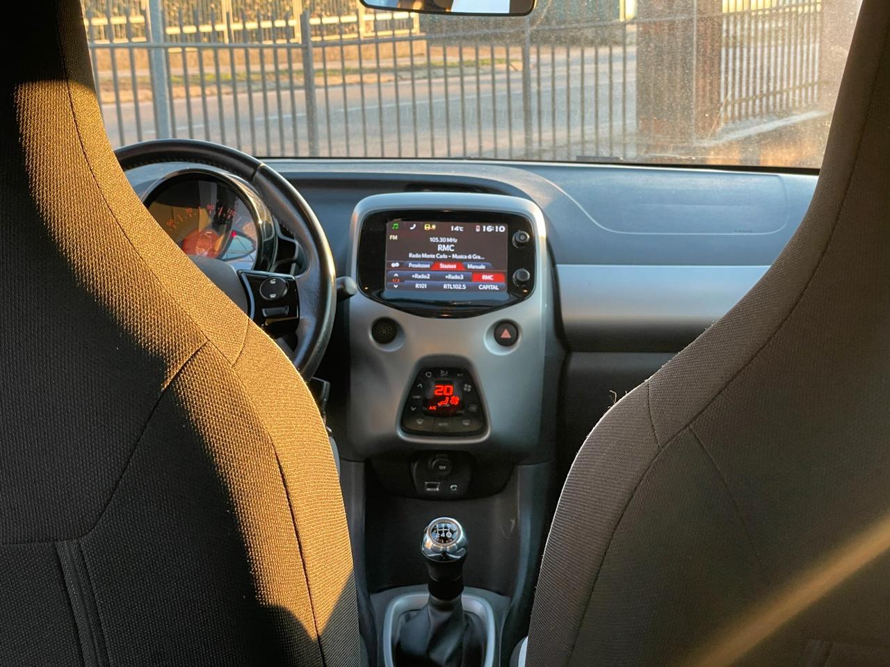 Toyota Aygo 1.0 VVT-i 69 CV 5 porte x-play