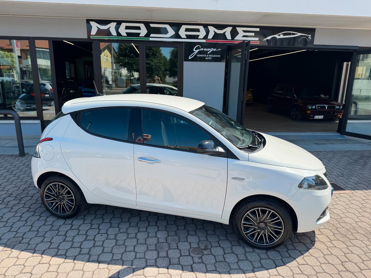 Lancia Ypsilon 1.0 FireFly 5 porte S&S Hybrid Gold