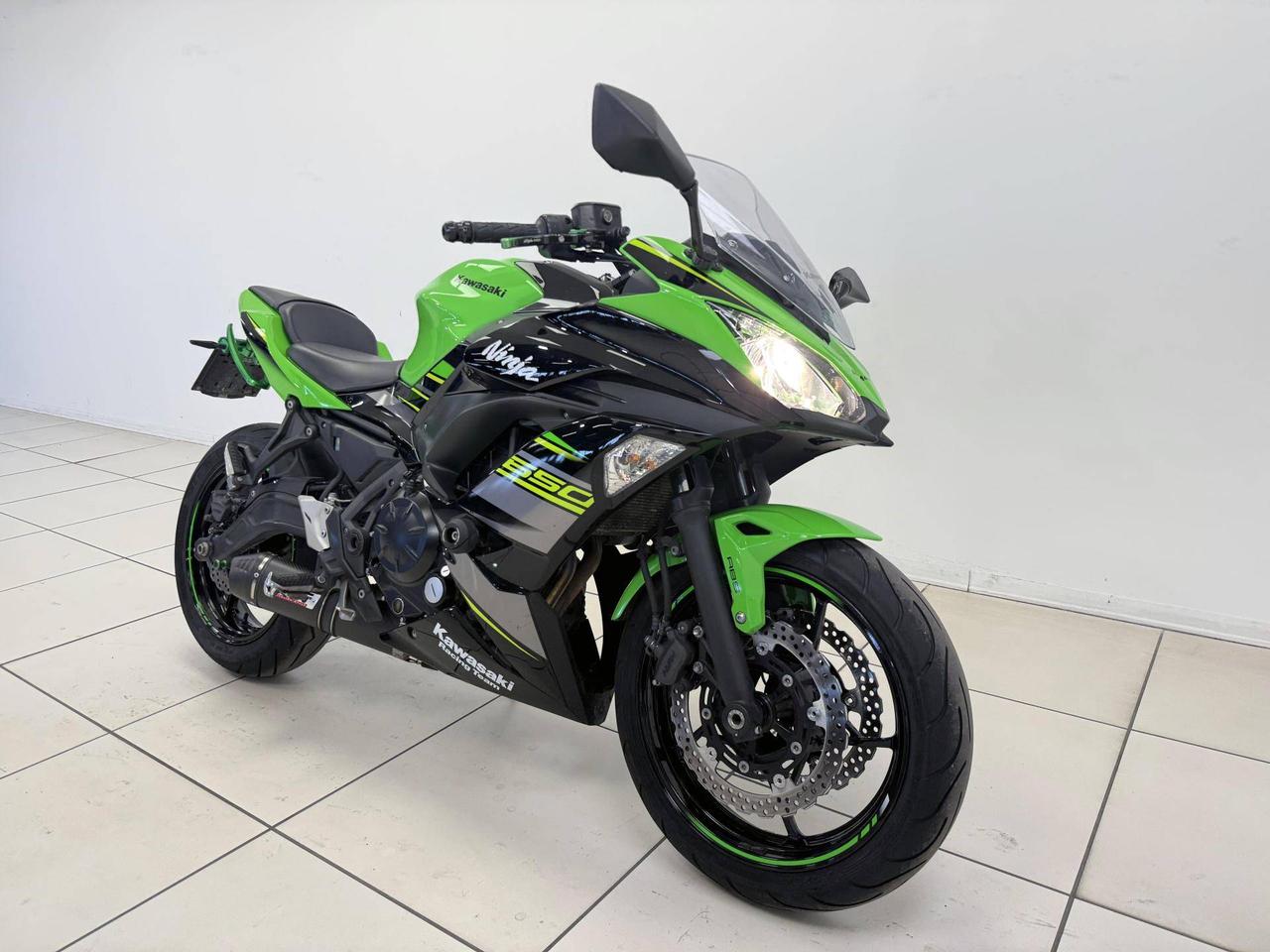 KAWASAKI Ninja 650