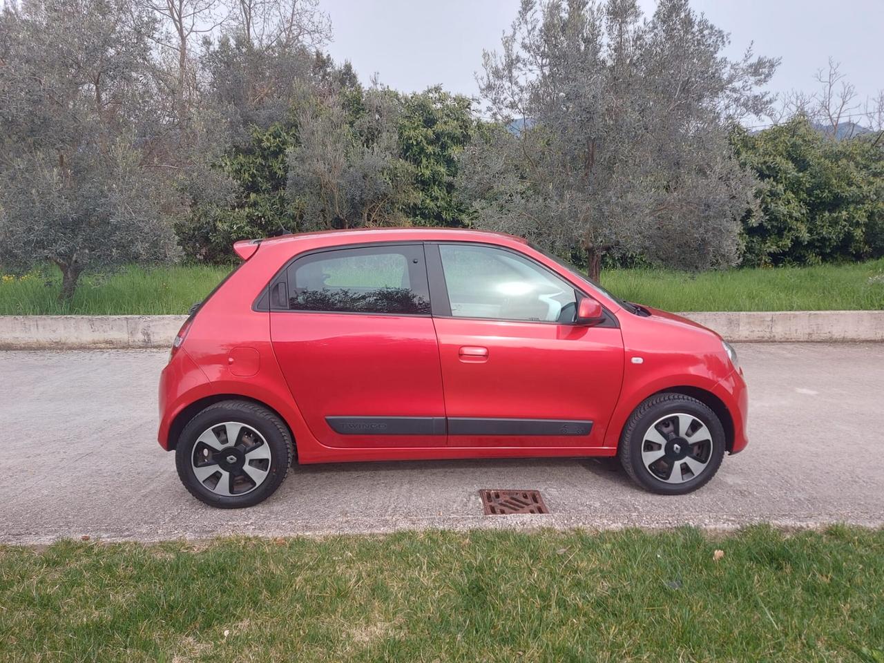 Renault Twingo SCe Experience 69CV -IN ARRIVO-