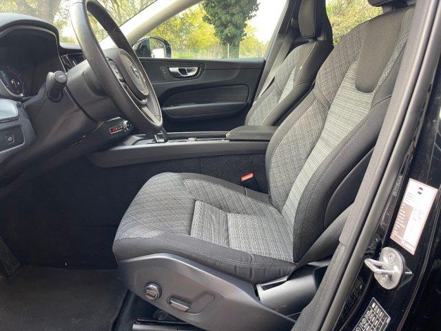 VOLVO XC60 2.0 B4 AWD AUTOMATICA CERCHI DA 19" FARI FULL LED