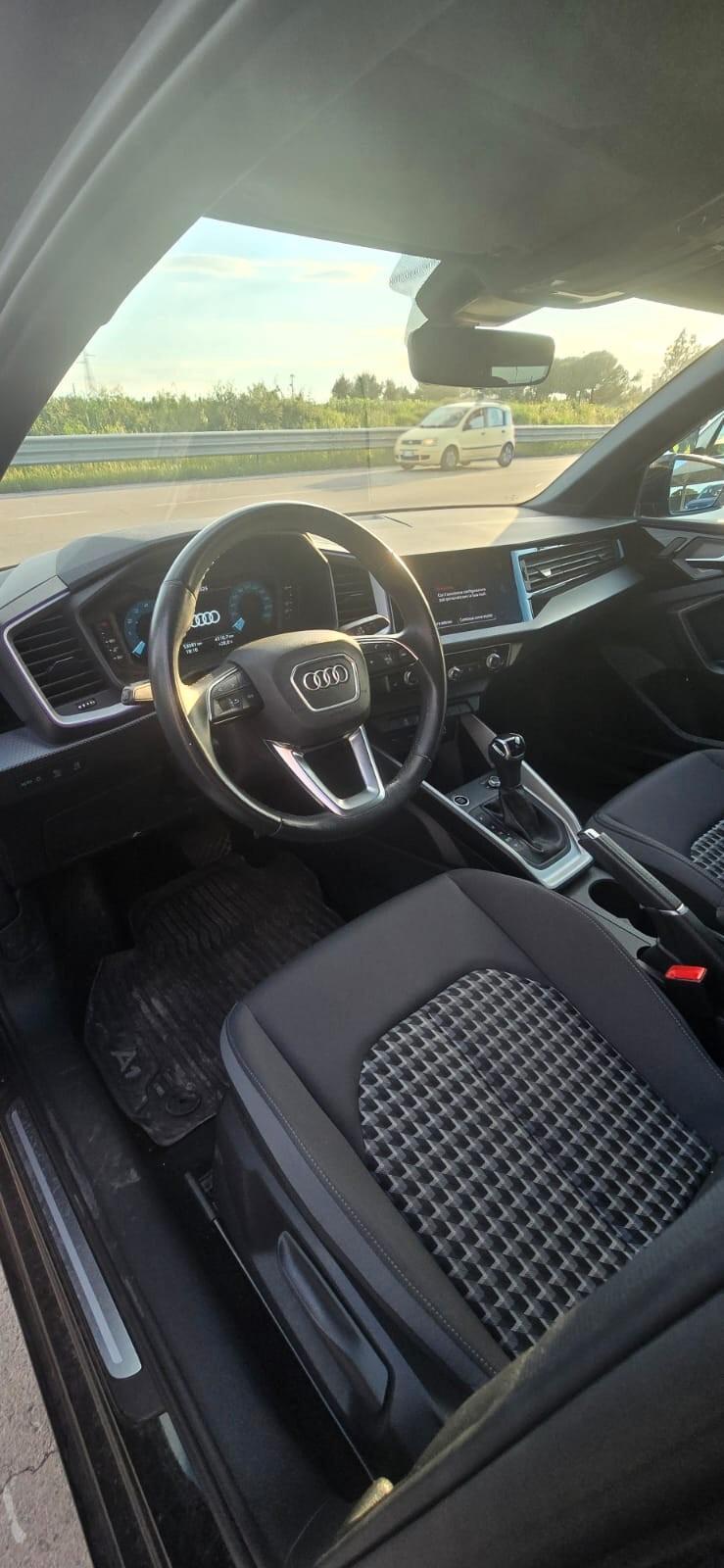 Audi A1 SPB 25 TFSI S tronic Identity Black