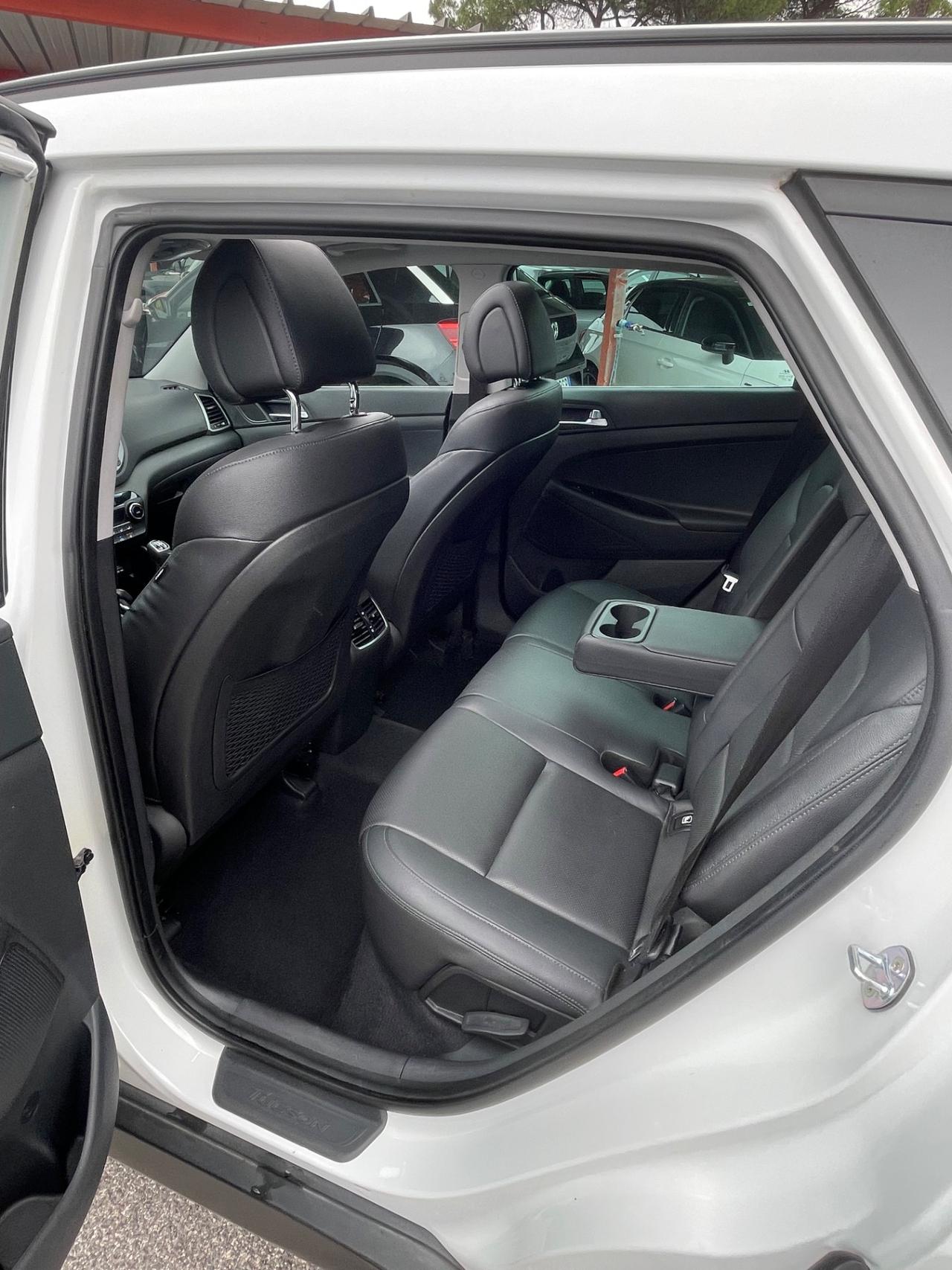 Tucson 1.7 CRDi- Sound Edition-pelle-tetto-unipro-