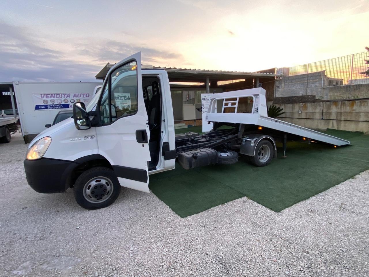 Iveco Daily 35-15 Carroattrezzi Patente B Scarrabile