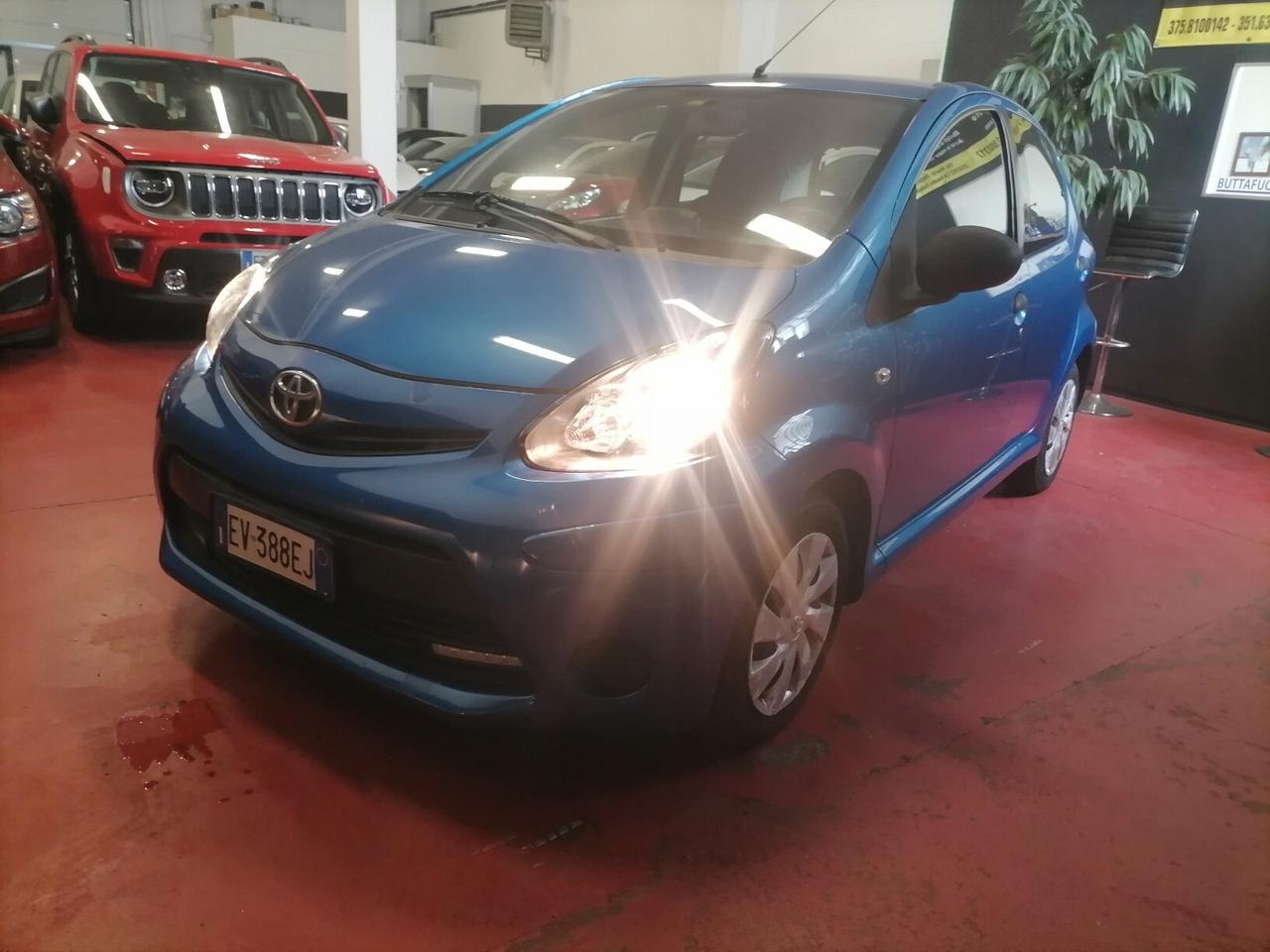 Toyota Aygo 1.0 12V VVT-i 5 porte Cool Soda Connect
