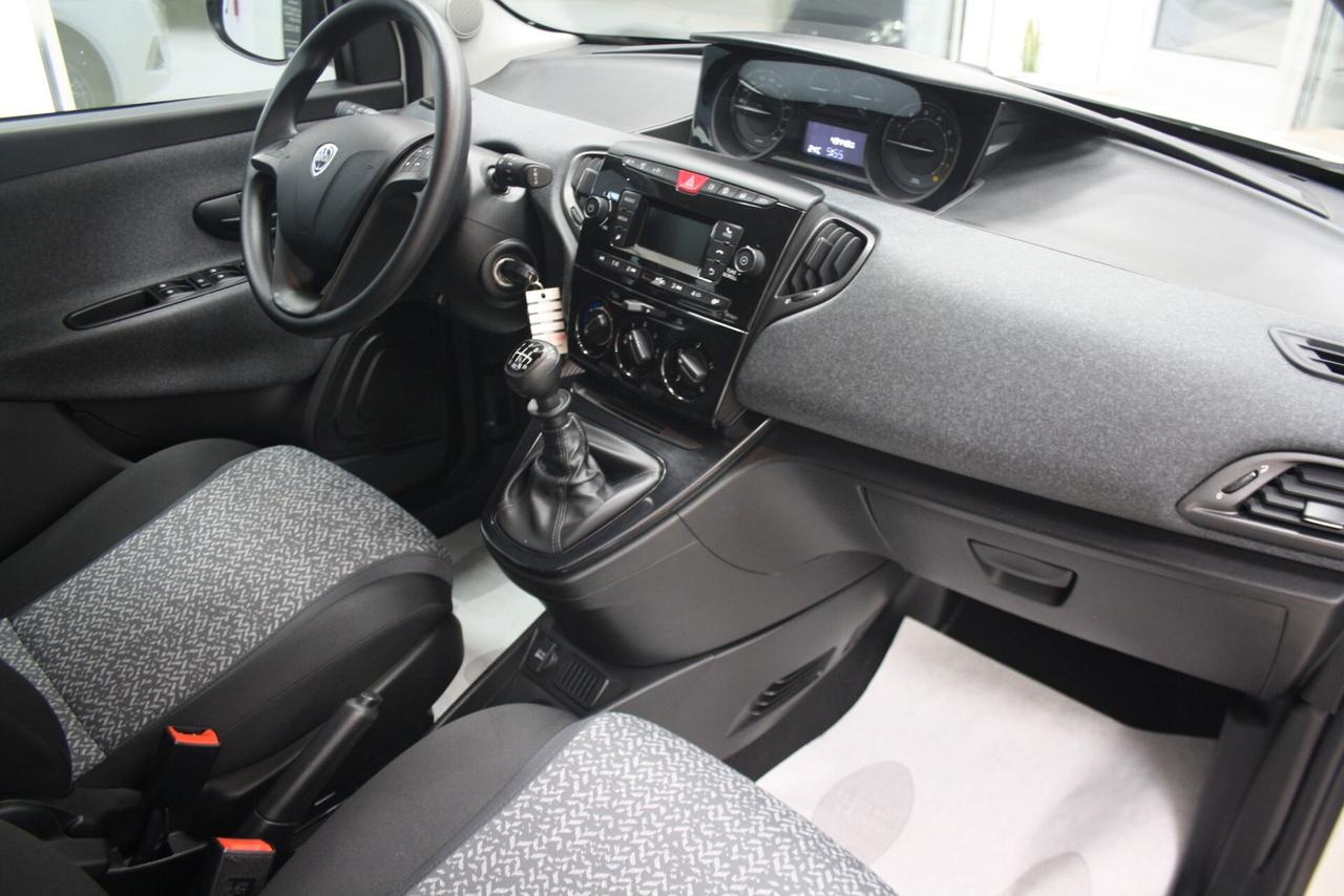 LANCIA YPSILON 1.0 HYBRID 70CV SILVER *2023