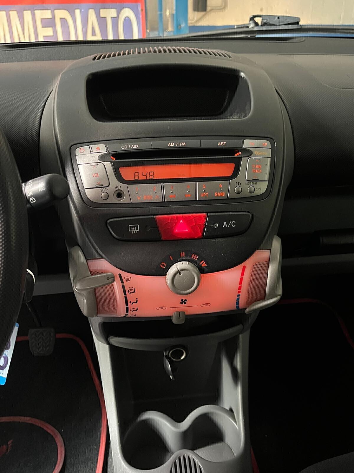 Toyota Aygo 1.0 12V VVT-i 5 porte Griffe automatica