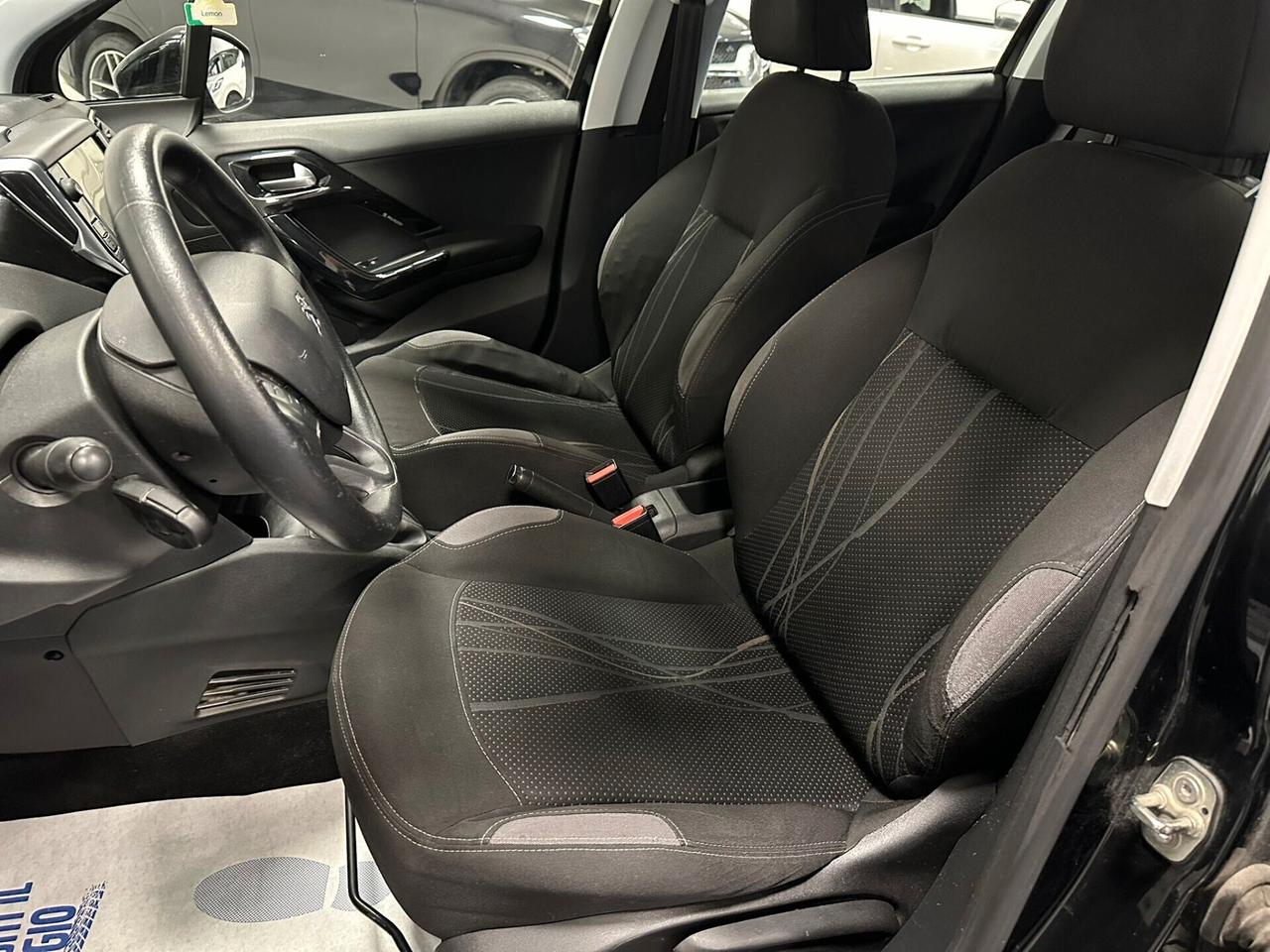 Peugeot 208 1.2 VTi 82 CV 5 porte Allure 2013