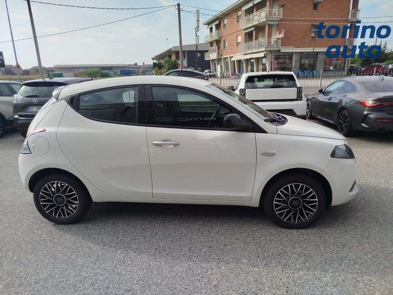 Lancia Ypsilon Ypsilon 1.0 FireFly 5 porte S&S Hybrid Platino