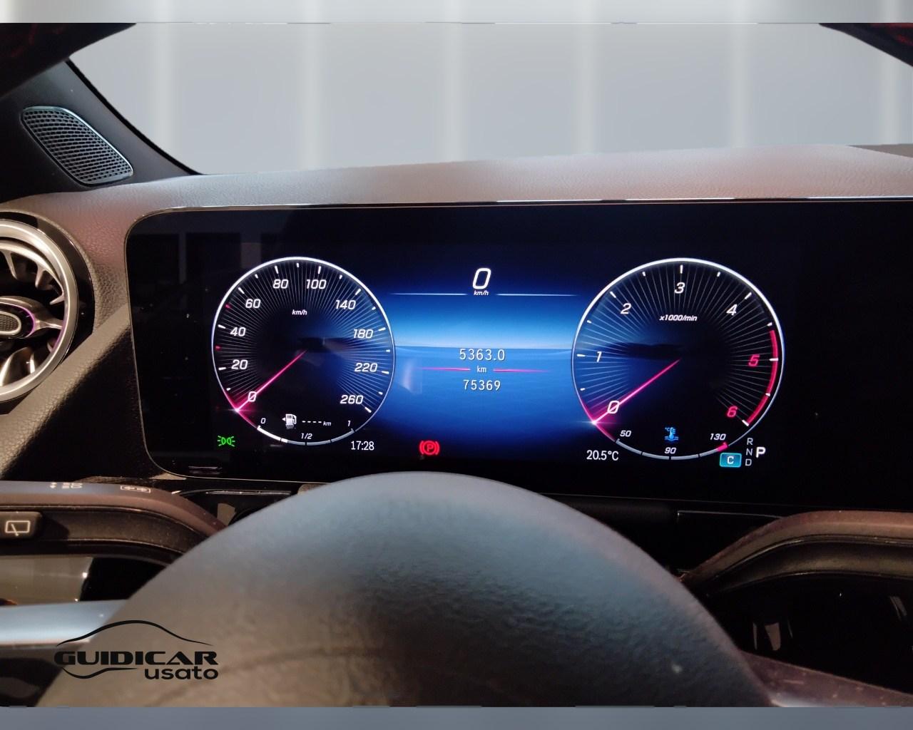 Mercedes-Benz GLA-H247 2023 - GLA 200 d AMG Line Premium auto
